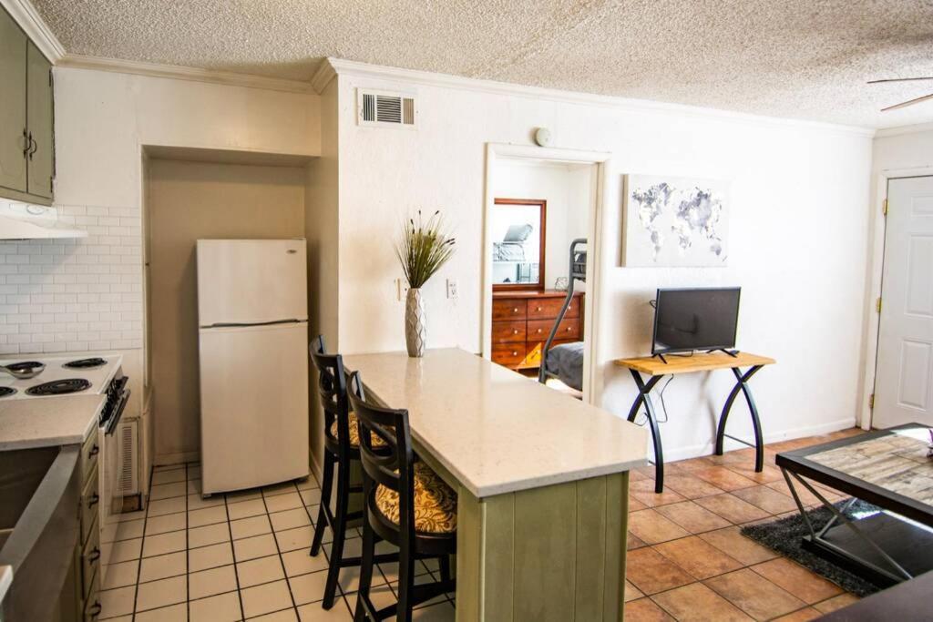 Central Automobile Alley Modern 1Bdr - Wifi Oklahoma City Buitenkant foto